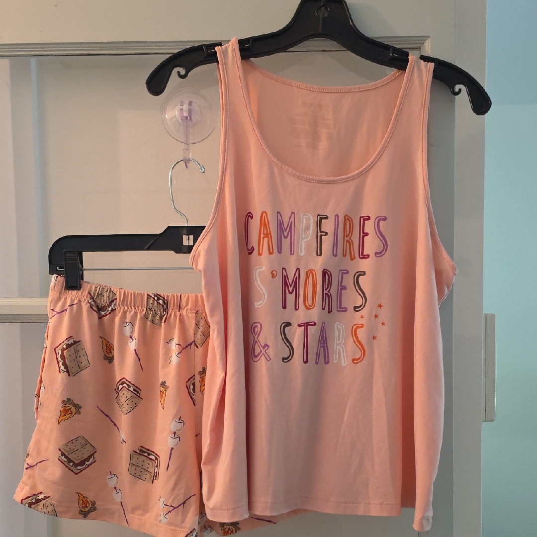 Campfire Themed Women's Sleepwear Set - Pink